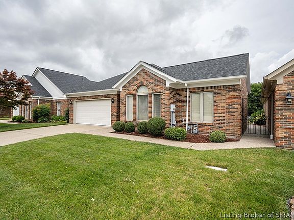 3rd image of 1615 Greenleaves Drive