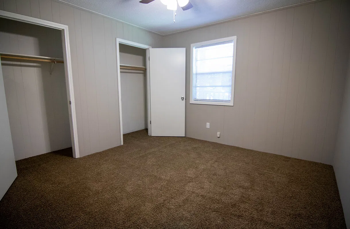 400 Live Oak Spacious 2 Bedroom Apartment with On-Site Laundry — Photo 3