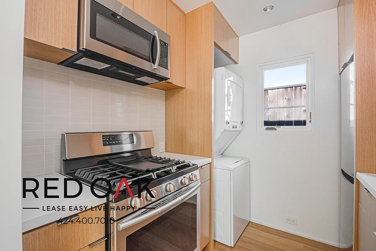 Building Photo - 2403 Centinela Ave #B