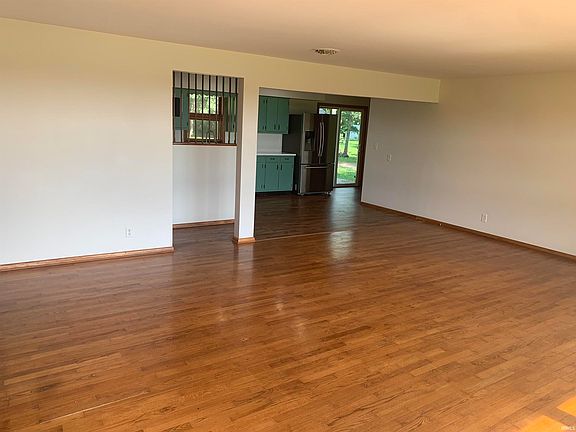 4th image of 2390 N County Road 650 W