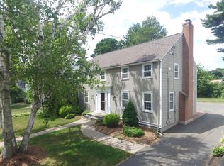 101 Garfield Rd, West Hartford, CT 06107