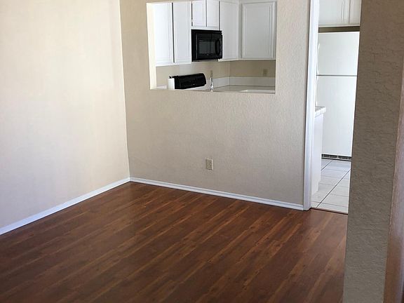 Dining Room & Kitchen