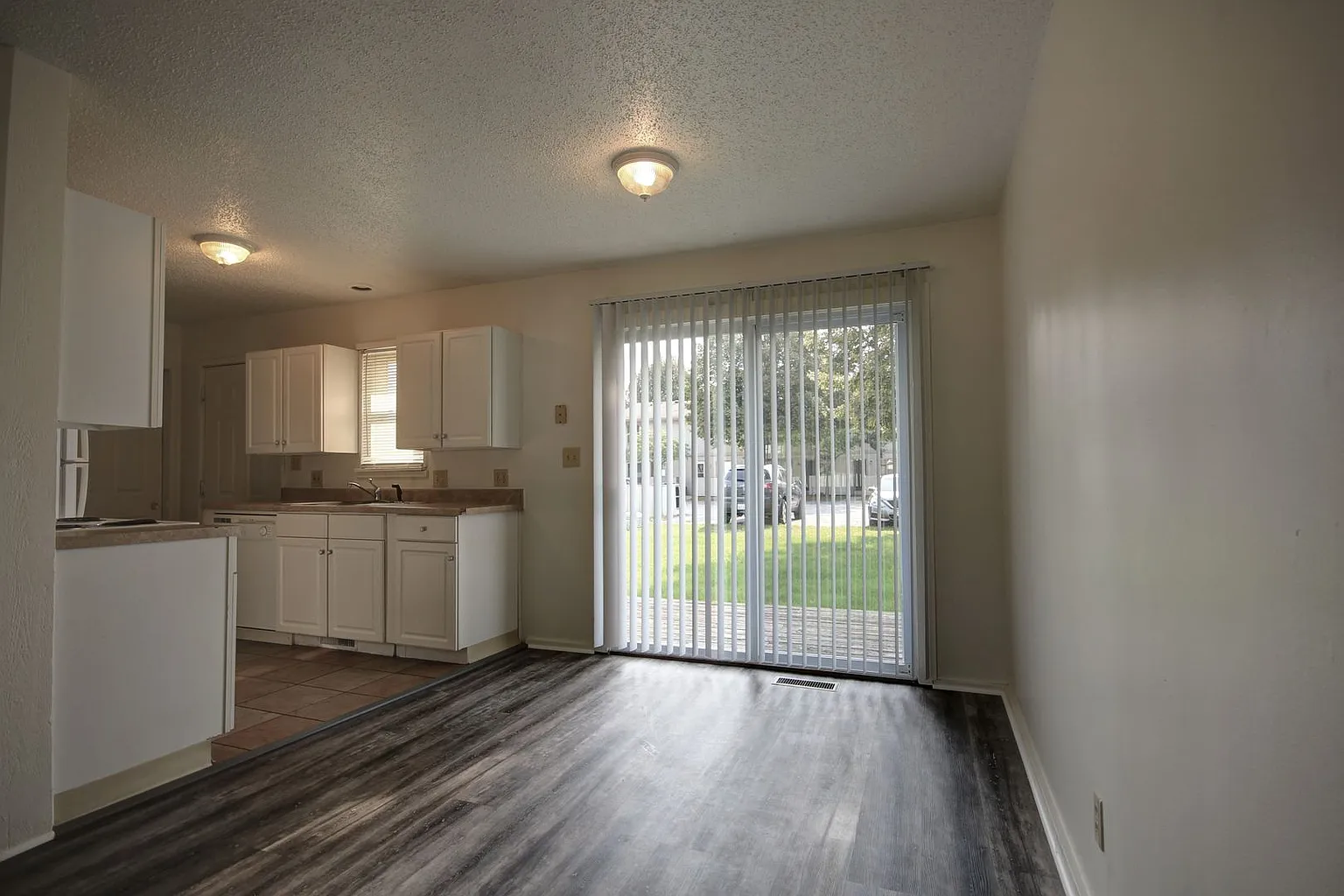 2504 Leeper Dr #F48903a93 photo 1