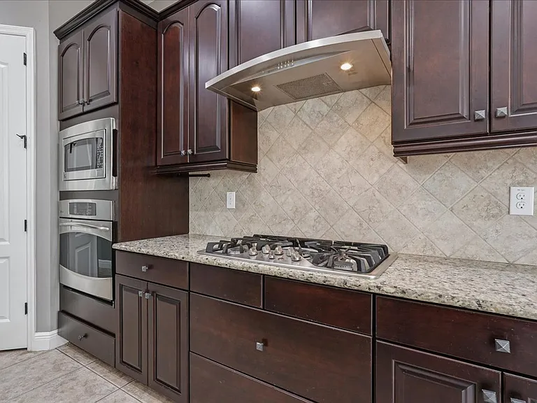 5333 Sagecrest Dr — Photo 13