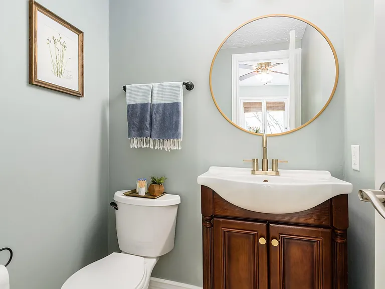 2104 Scottingham Dr — Photo 11