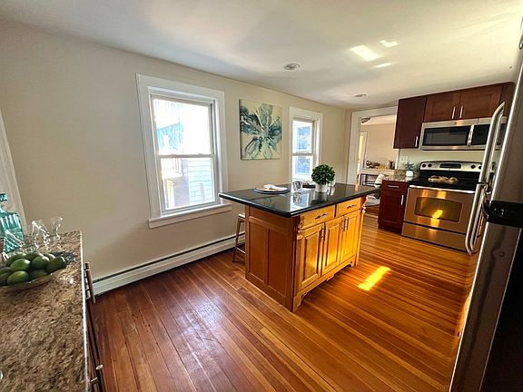 4th image of 72 Aborn St #2
