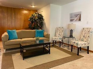 17807 8th Ave NE, Seattle, WA 98155