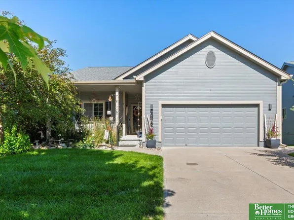 4972 N 165th St, Omaha, NE 68116
