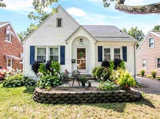 302 E Odell Pl, Peoria, IL 61603