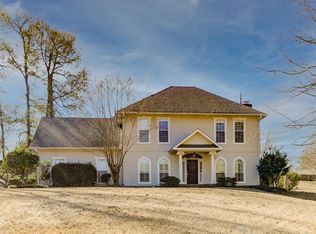 215 Brookwood Dr, Vicksburg, MS 39183