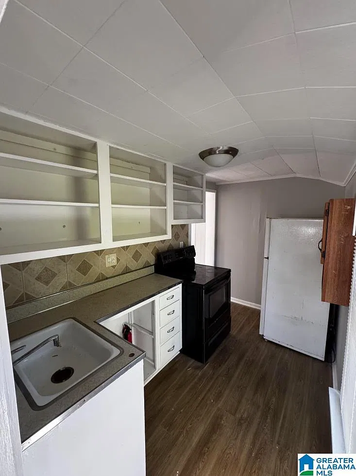 1 bed, 1.0 bath, $500 — Photo 4