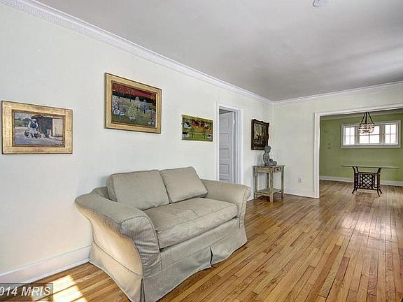 3rd image of 1614 N Taylor St