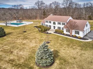 4 Nieland Dr, Warwick, NY 10990