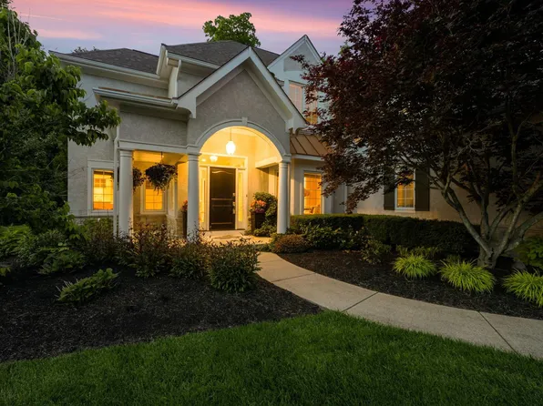 712 Riverbend Ave, Powell, OH 43065