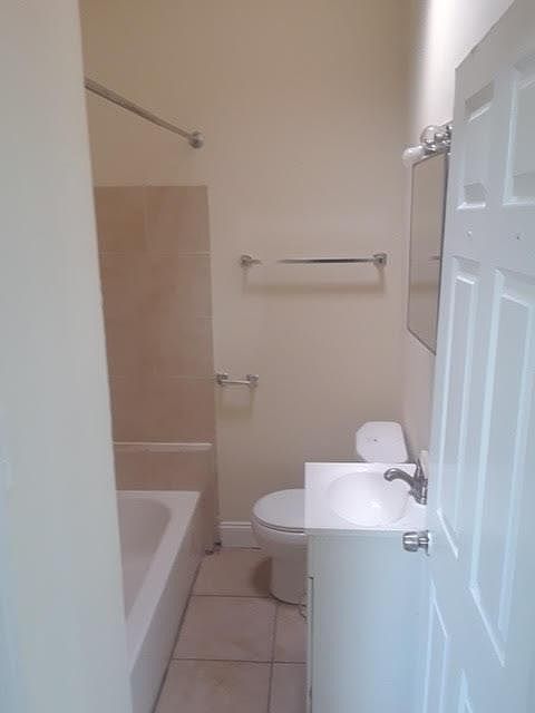 2nd image of 3100 N 16th St #3C