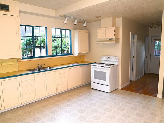 Kitchen unfurnished.