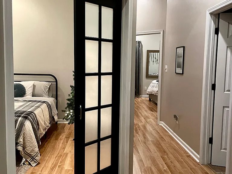 435 W Somersbe Pl — Photo 5