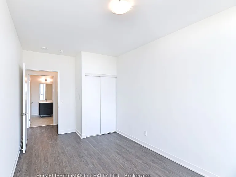 6 David Eyer Rd #806 — Photo 10
