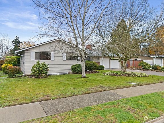 2nd image of 1235 24th Street SE
