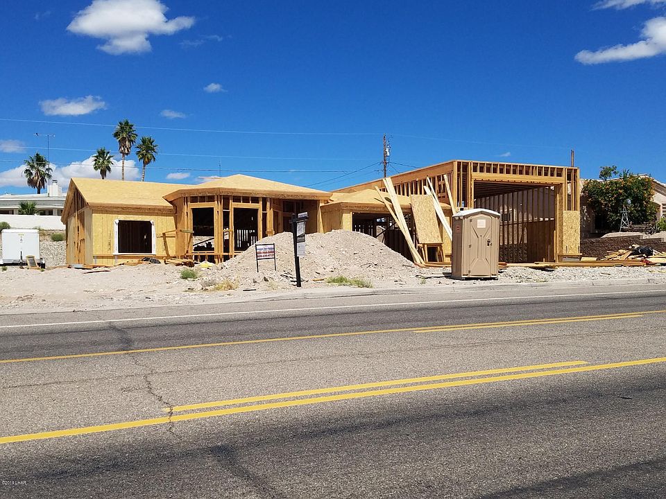 2nd image of 3016 Sombrero Dr