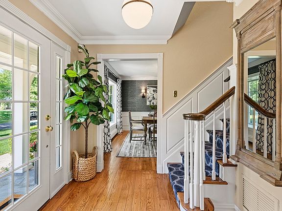 4th image of 411 Cornwall Ct
