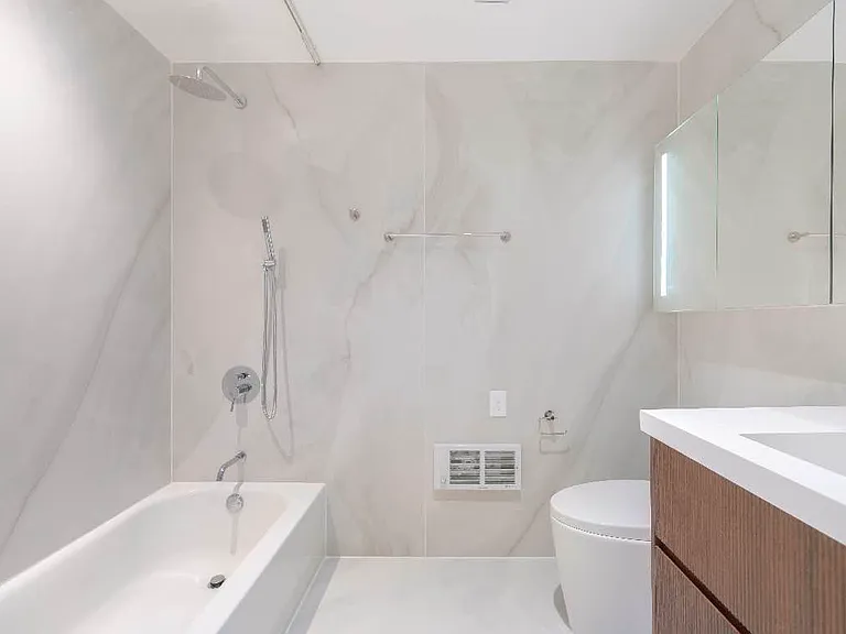 355 W 39th St #6B — Photo 7