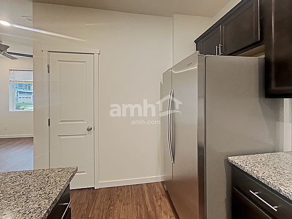 4th image of 23307 Dogwood St