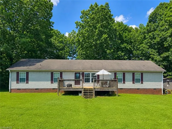 219 Sidden St, Mount Airy, NC 27030