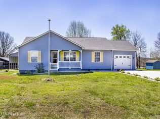 814 Grace Hill Dr, Crossville, TN 38571