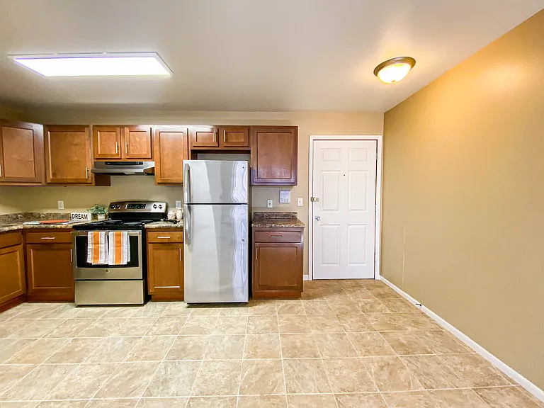 2311 Badger Pkwy #5 — Photo 5