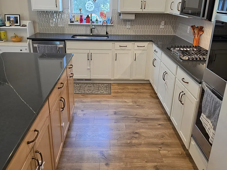 14021 Cheshire Ln N — Photo 7