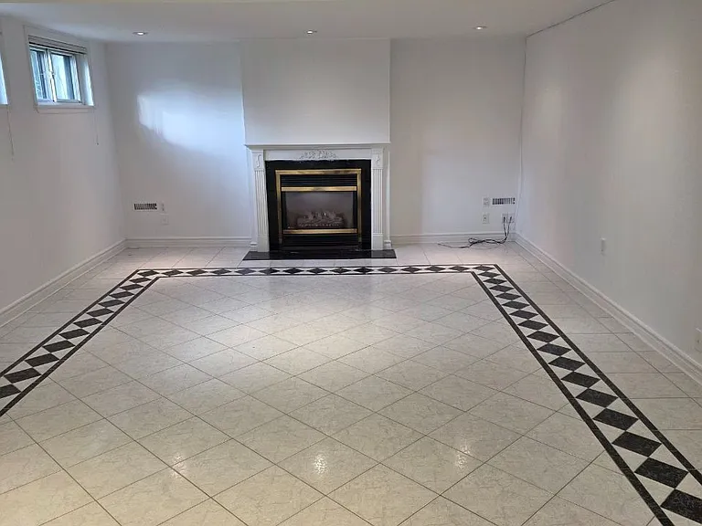 323 Elmwood Ave #LOWER LEVEL — Photo 5