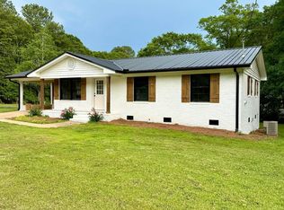 1 Cherry Cir, Hartwell, GA 30643