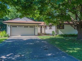 2362 Rice Creek Rd, New Brighton, MN 55112