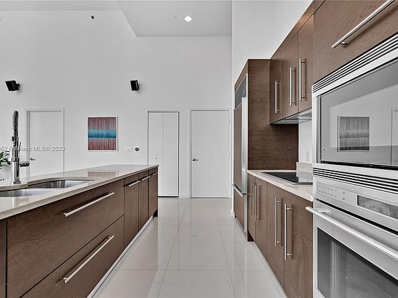 4th image of 475 Brickell Ave APT 2815