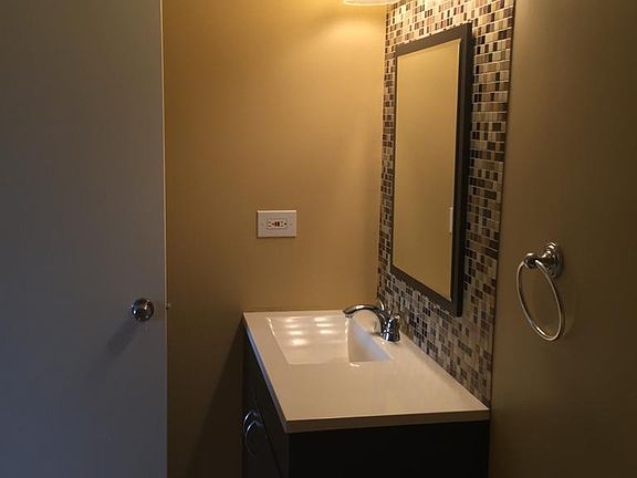 4th image of 235 Essex Ct