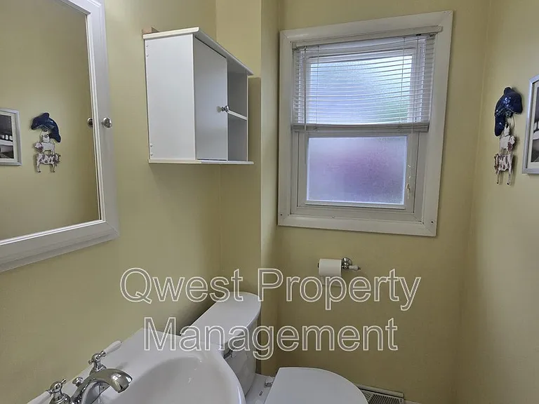 2236 Elmwood Dr SE — Photo 10