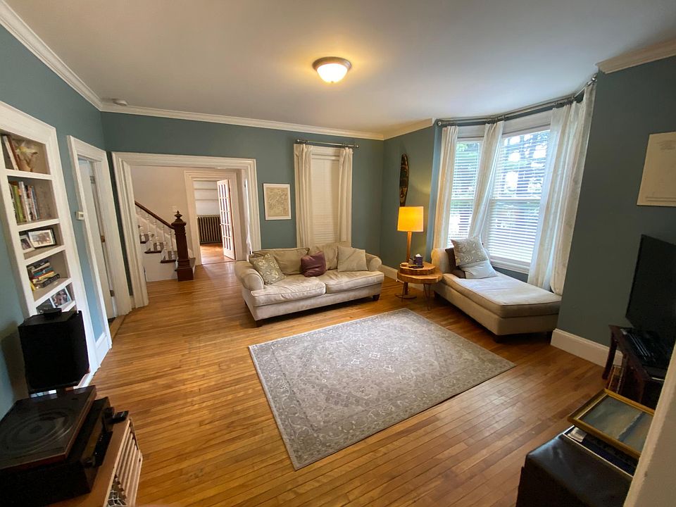 1st image of 78 Brackett St #1