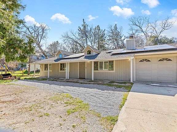 3rd image of 3004 Pine Crest Dr