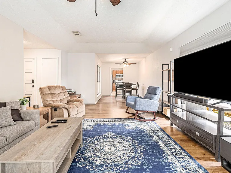 2513 Harpers Ferry Dr — Photo 9