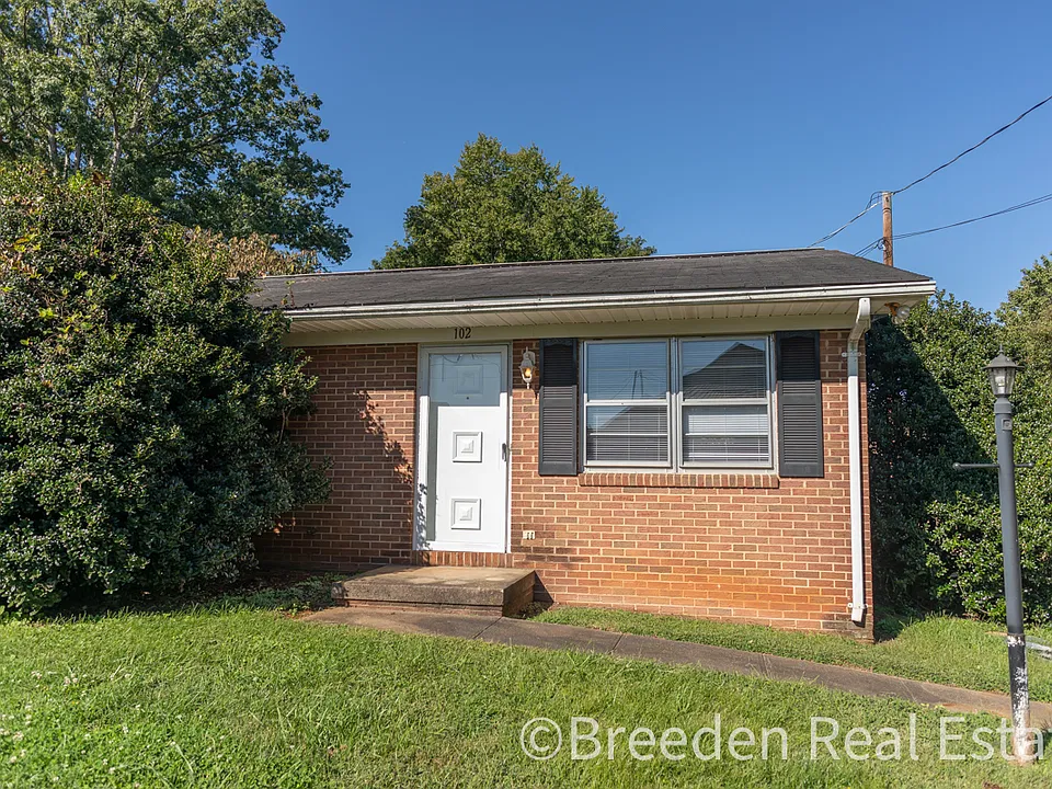 102 Wilson Dr #B