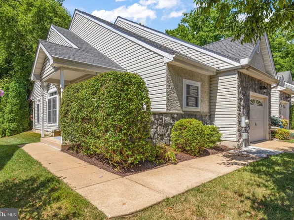 1817 Cloutier Ct, Wilmington, DE 19803