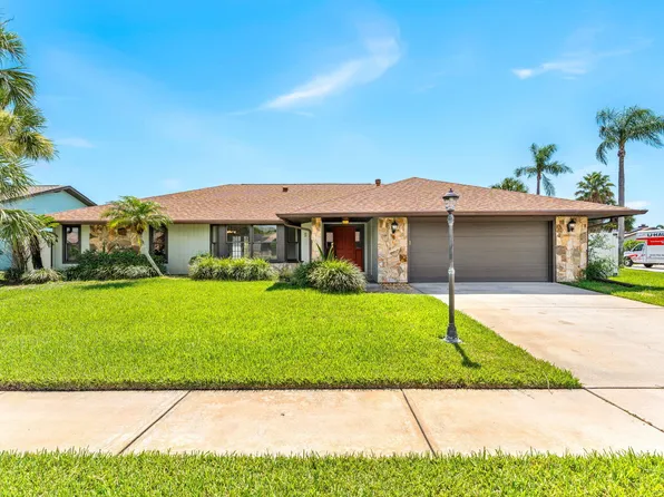 500 Bay Cir, Indian Harbour Beach, FL 32937