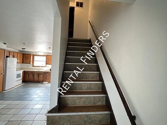 3rd image of 578 Spinnaker Ln