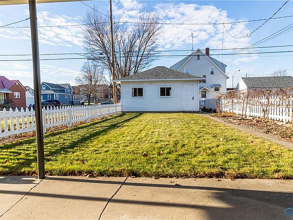 5th image of 672 Jefferson Ave #672