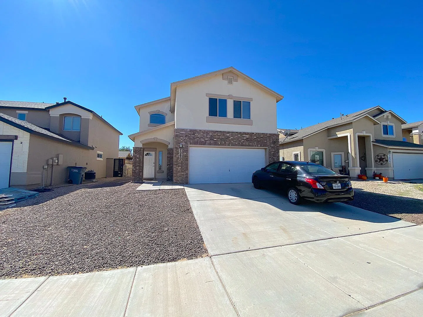 Northeast El Paso 4 bed with Refrig A/C across from Park/Playground — Photo 1