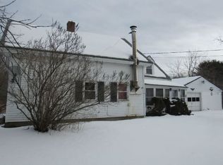 17 Elm St, Bradley, ME 04411