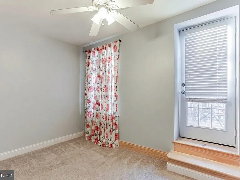 814 S Clinton St — Photo 42