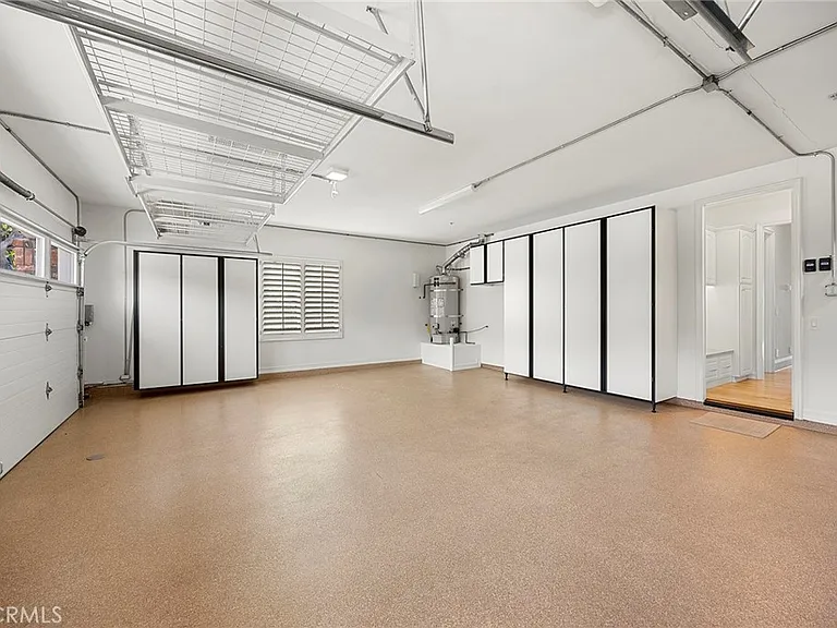 2309 Skyline Dr — Photo 30