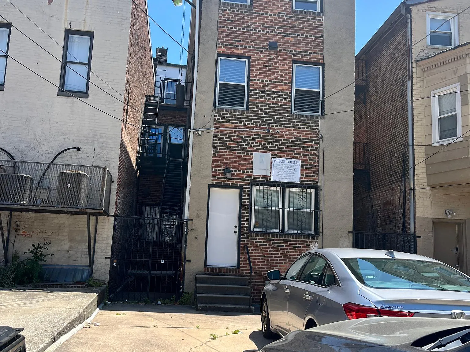 1 bed, 575 sqft, $1,200 — Photo 2